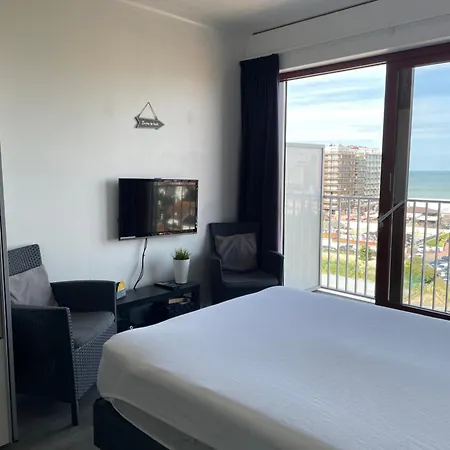 アパート Kristof 705 *